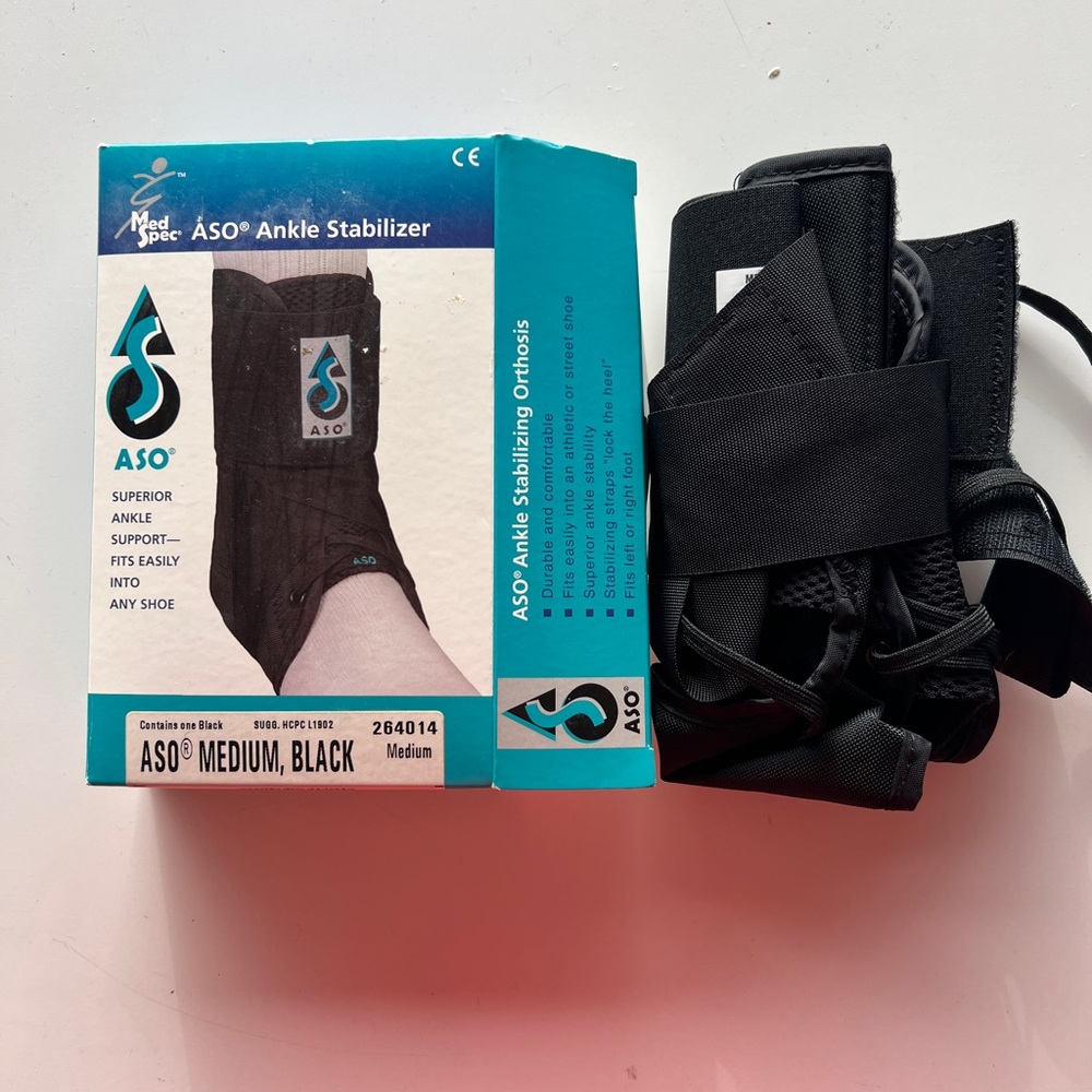Ankle Stabilizer - Medium